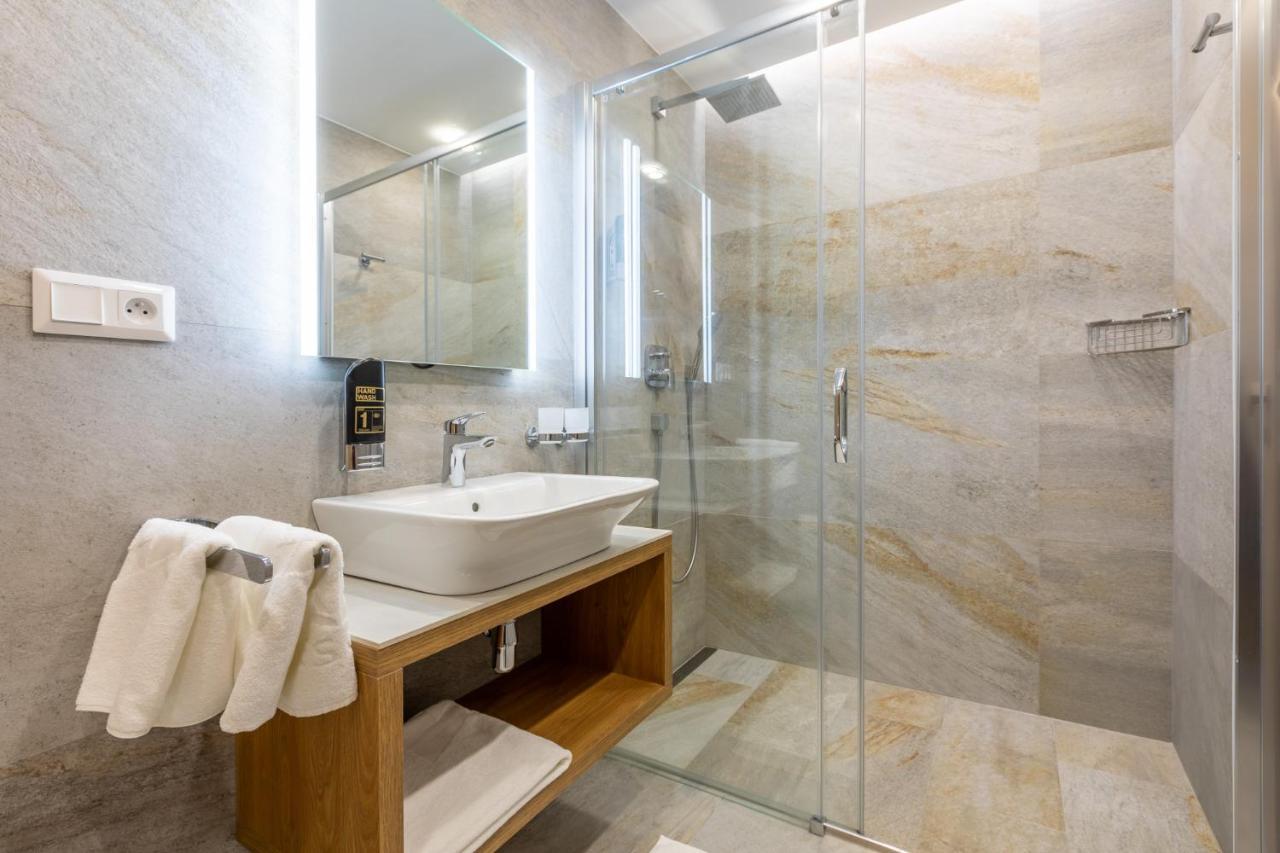 Aplend Lake Resort Strbske Pleso ภายนอก รูปภาพ